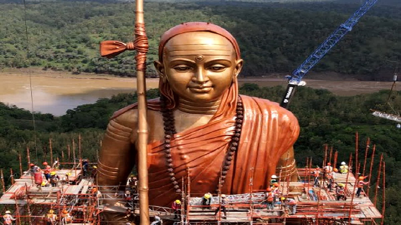 Adi Shankaracharya Statue