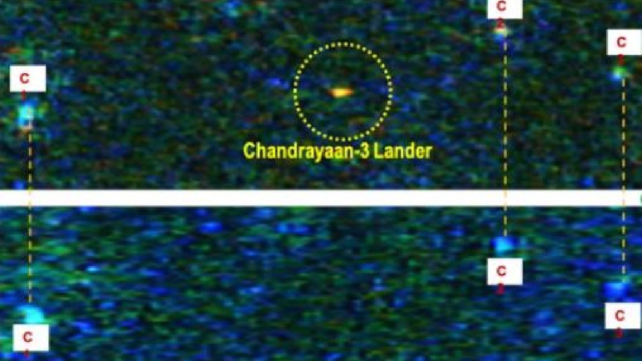 Chandrayaan 3 Image: ISRO ने शेयर की विक्रम लैंडर की फोटो, देखें ऐसी दिख रही है चंद्रमा की सतह