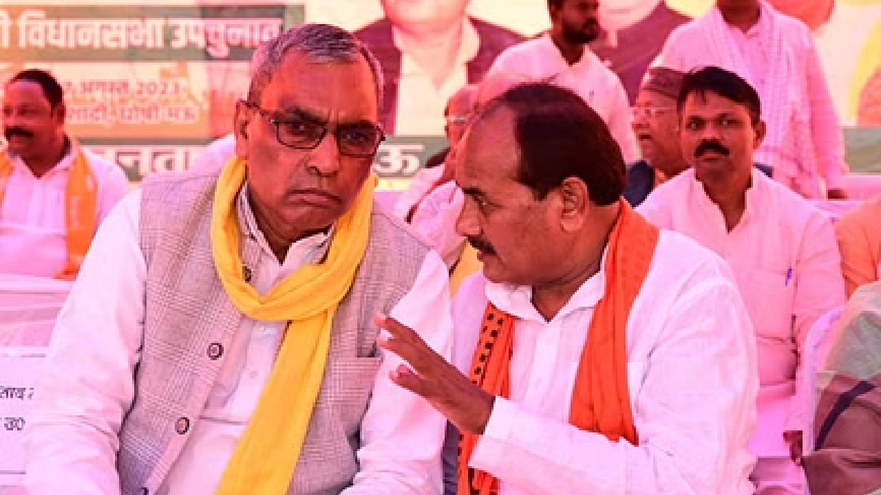 Uttar Pradesh Politics: उपचुनाव में हार के बाद भी मंत्री बनेंगे दारा सिंह चौहान, समझें क्या है बीजेपी का गणित