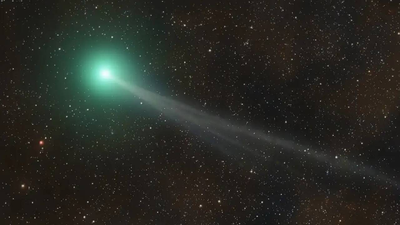 Green Comet Nishimura On Earth: कुछ दिन पृथ्वी से दिखेगा हरे रंग का धूमकेतु, चूके तो करना पड़ेगा सदियों तक इंतजार