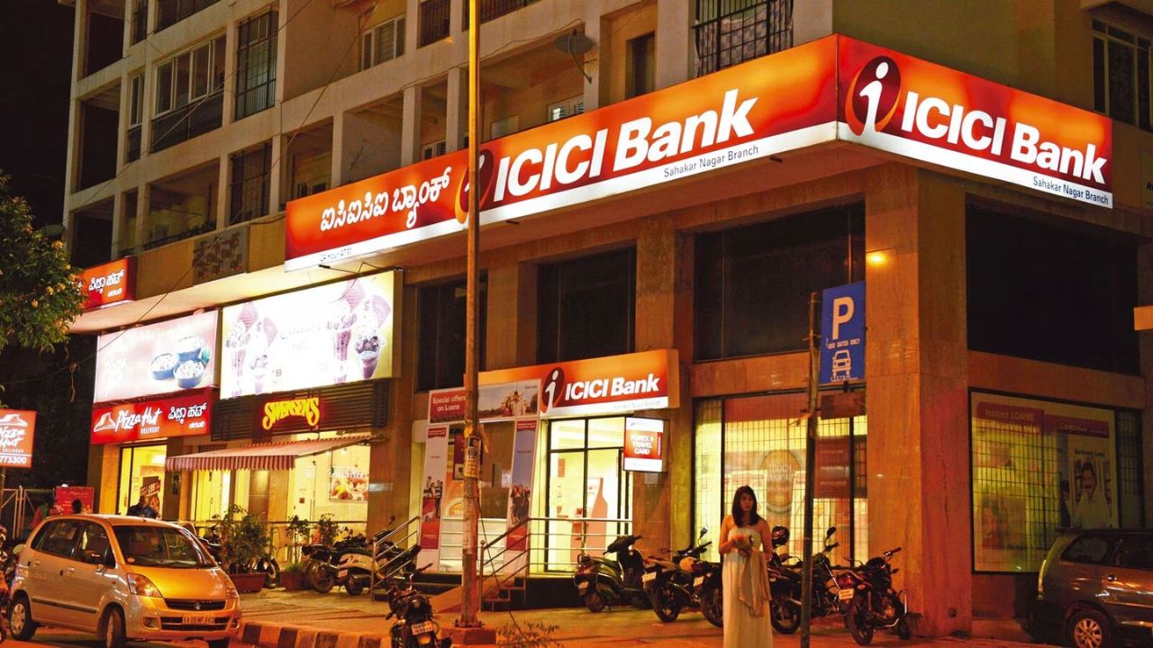 ICICI समेत इन बैंकों ने FD पर बढ़ाया ब्याज, जानें कहां निवेश करने पर मिलेगा सबसे ज्यादा रिटर्न