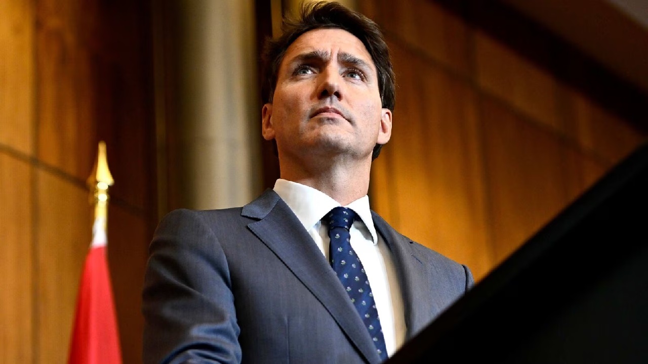 भारत से तनाव के बीच बड़ा झटका, कनाडाई PM की रेस में जस्टिन ट्रूडो से आगे निकले विपक्षी नेता
