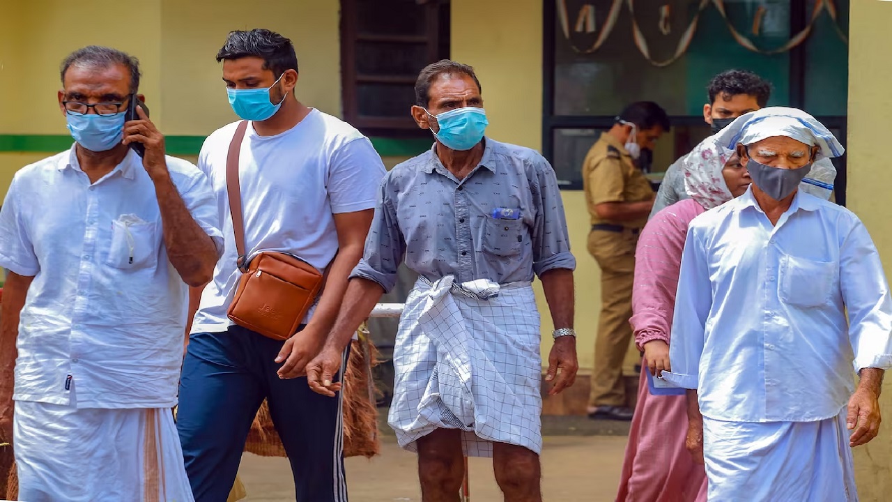 Nipah Virus: कर्नाटक सरकार ने जारी किया सर्कुलर, कहा- केरल में अनावश्यक यात्रा करने से बचें लोग