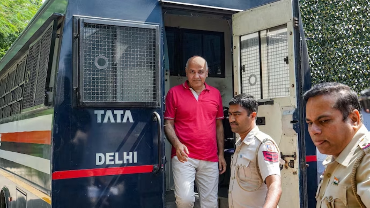 Delhi Excise Policy Case: कोर्ट से नहीं मिली मनीष सिसोदिया को राहत, 11 दिसंबर तक बढ़ी न्यायिक हिरासत