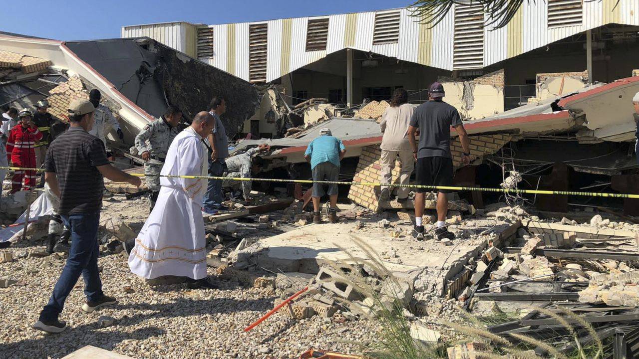 मैक्सिको में चर्च ढहने से बड़ा हादसा, 10 की हुई मौत, 60 से ज्यादा लोग घायल, रेस्क्यू ऑपरेशन जारी