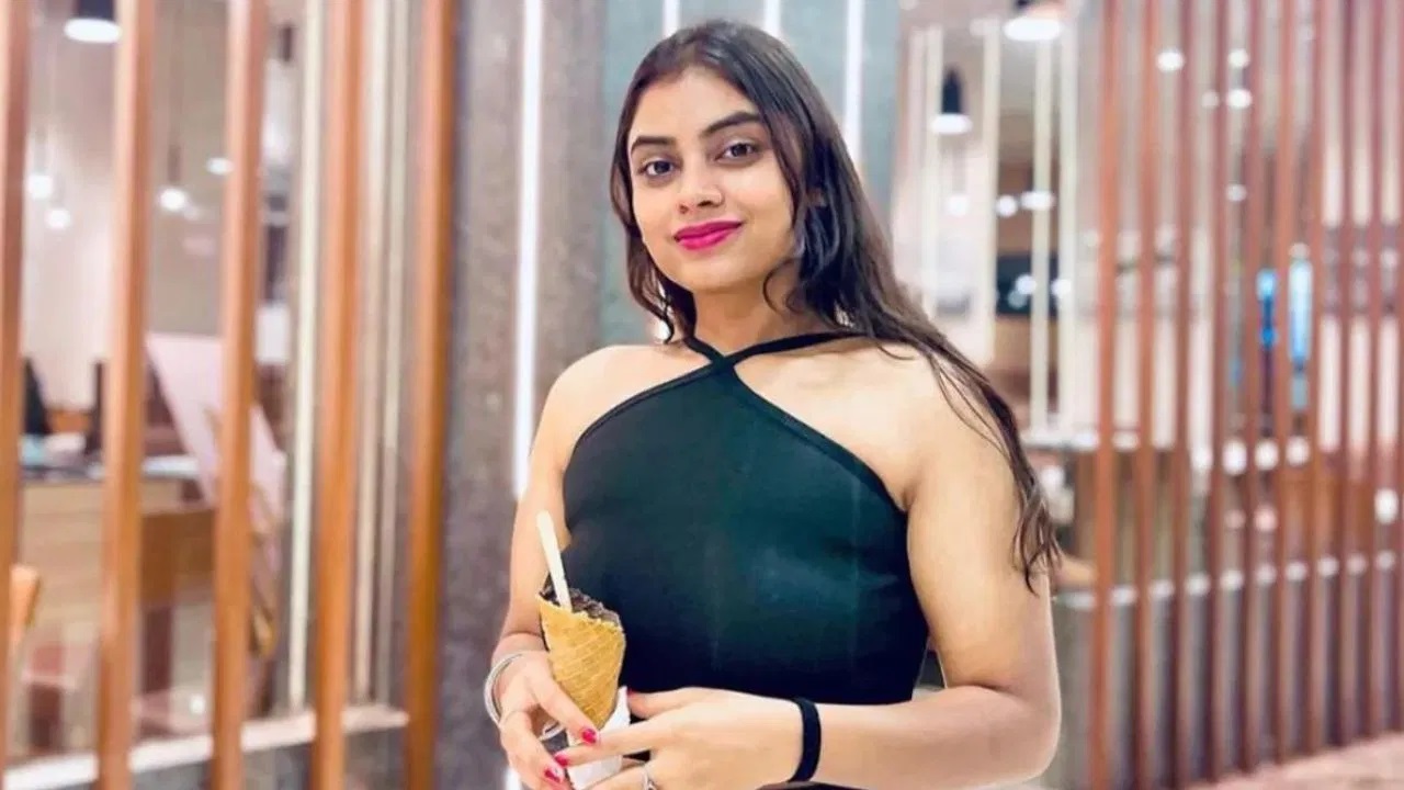 Mumbai Air Hostess Murder: आरोपी विक्रम ने की खुदकुशी, लॉकअप में पैंट से बनाया फंदा...लगाई फांसी