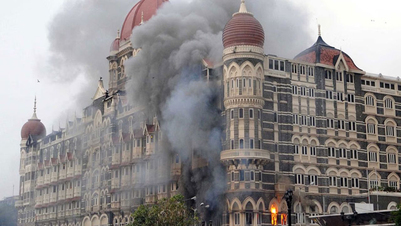 26/11 Mumbai Attack की 15वीं बरसी आज, जानें उस खौफनाक रात की कहानी