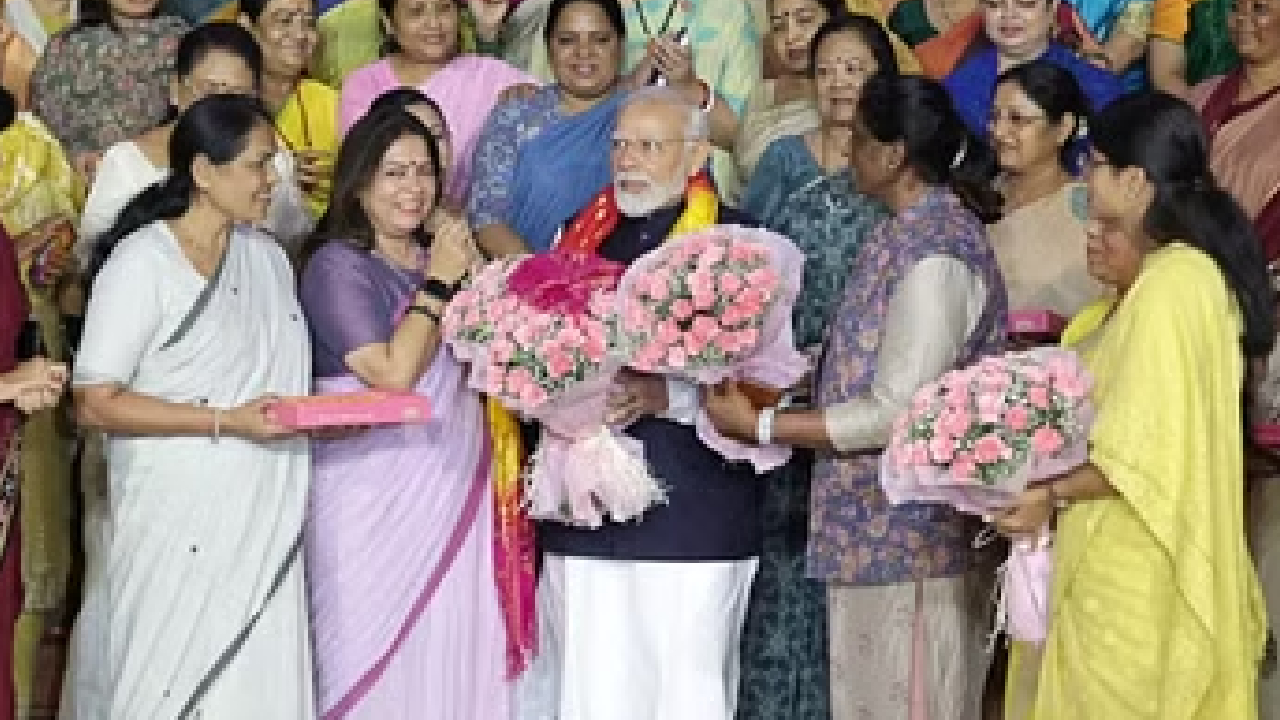 महिला आरक्षण बिल के बाद PM मोदी का सीक्रेट प्लान, क्या MP विधानसभा चुनाव में BJP महिलाओं को देगी 50 % टिकट?