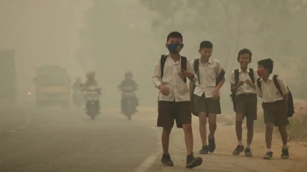Air Pollution: दिल्ली-एनसीआर में खतरनाक स्तर पर वायु प्रदूषण, नोएडा में 10 नवंबर तक स्कूल बंद