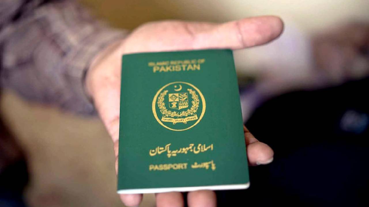 पाकिस्तान जाने के लिए ऐसे बनता है वीजा, घूमने के अलावा इन कामों के लिए जा सकते हैं पाकिस्तान