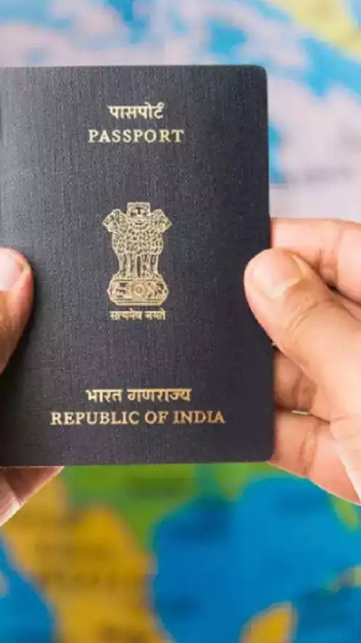 देश के किसी भी कोने में बिना passport के घूम सकते हैं ये 3 लोग
