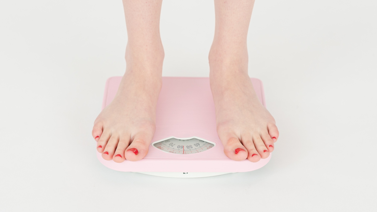 After delivery weight loss tips : जानिए, करीना कपूर से लेकर शिल्पा शेट्टी तक, इन एक्ट्रेसेस ने प्रेग्नेंसी के बाद कैसे घटाया अपना वजन