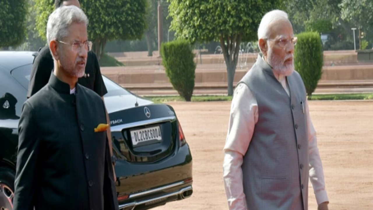 कनाडा के साथ विवाद के बीच विदेश मंत्री एस जयशंकर ने की पीएम मोदी से मुलाकात