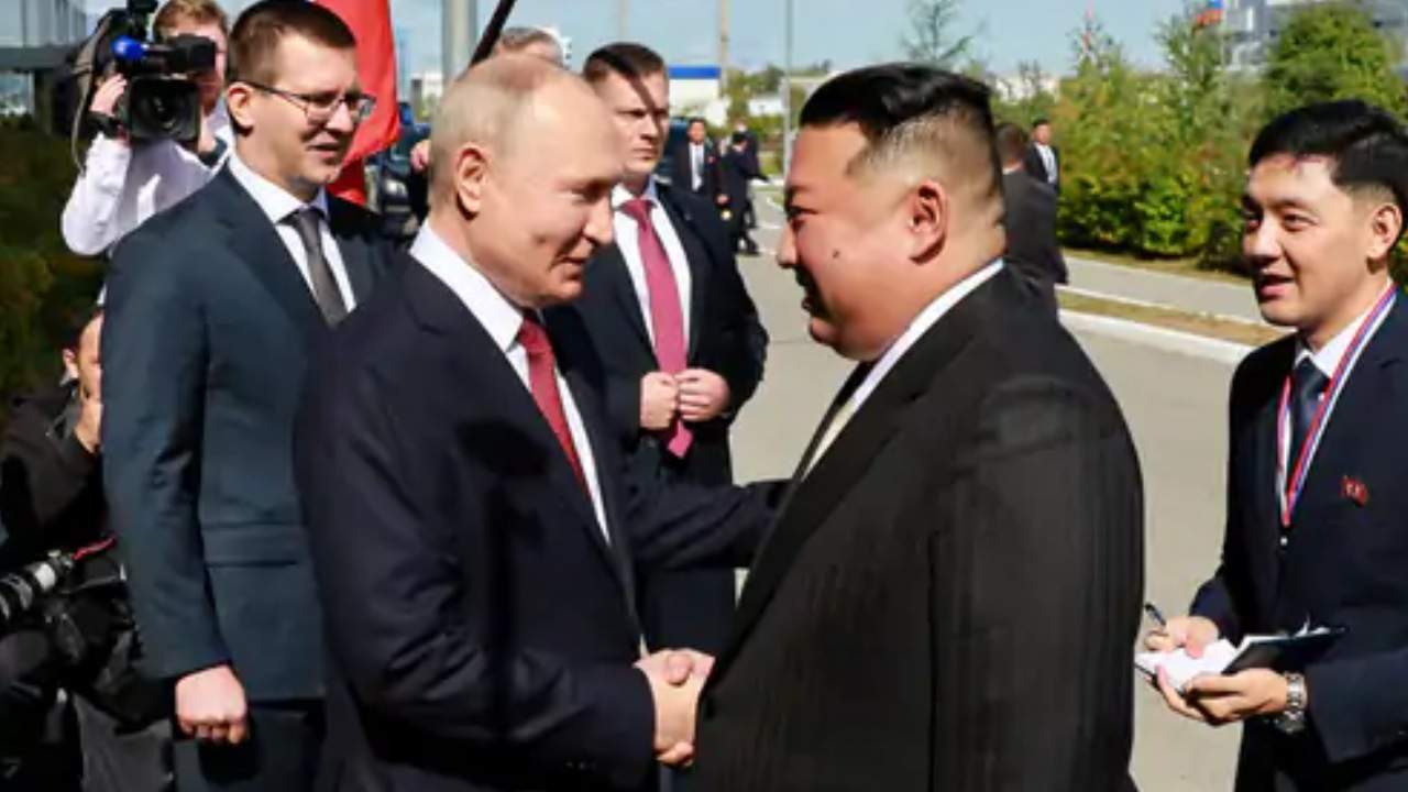 उत्तर कोरिया के तानाशाह किम जोंग ने रूसी राष्ट्रपति पुतिन से की मुलाकात, यूक्रेन को तबाह करने के लिए डिफेंस डील पर क्या बनी बात?