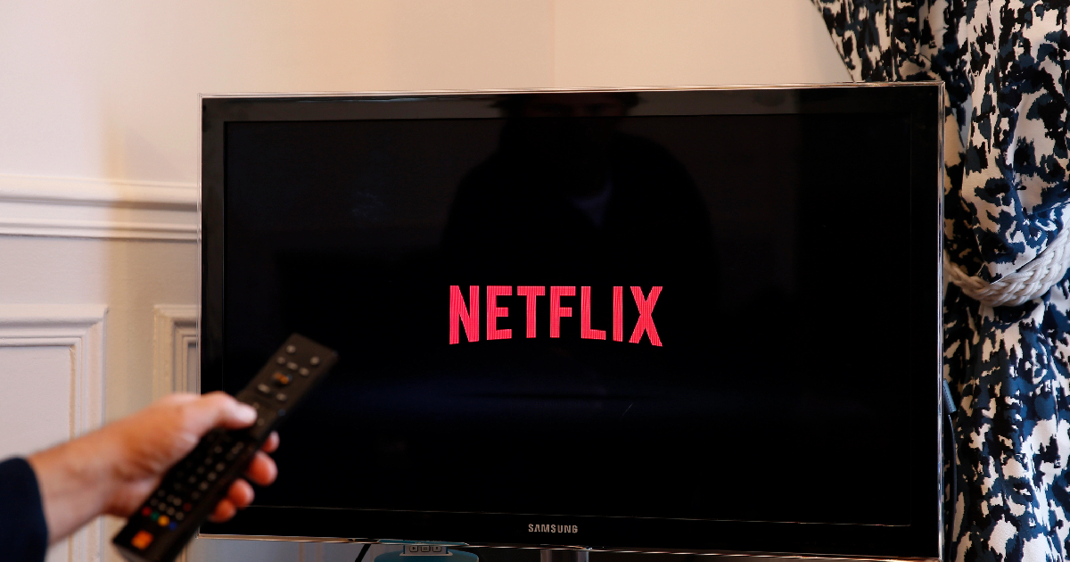 Netflix ने यूजर्स को दिया बड़ा झटका, अब एक-दूसरे से शेयर नहीं कर पाएंगे पासवर्ड