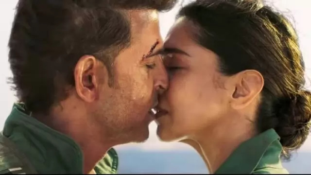 Hrithik Roshan Deepika Padukone Fighter movie kissing scene legal notice