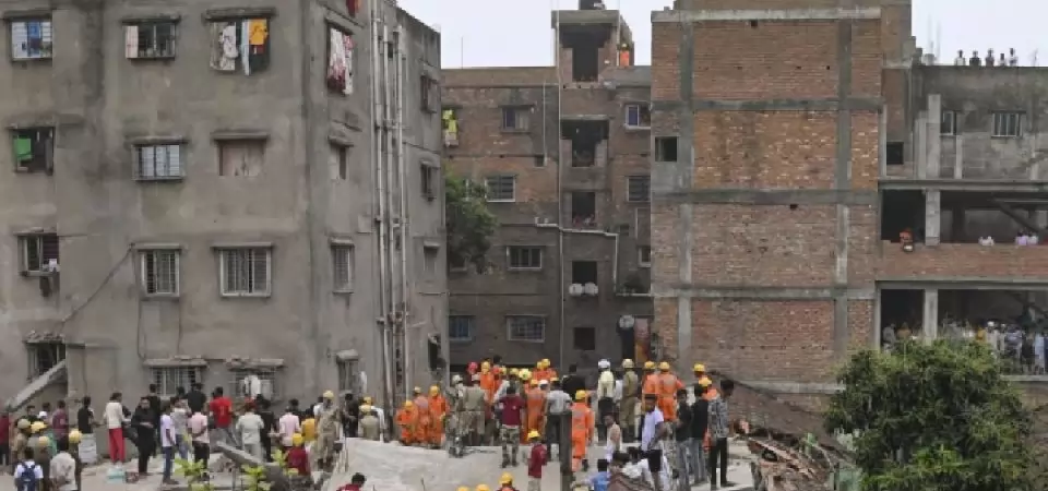 Kolkata building collapses