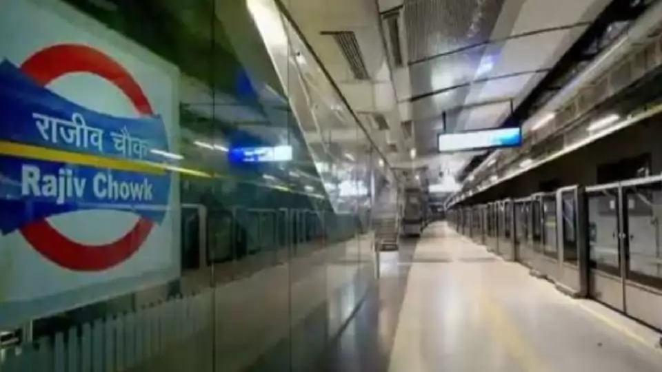 Reddit user Boy Alleges Assault In Delhi Metro Rajiv Chowk metro station