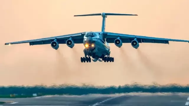 Russian Millitary Cargo Plane carshes 