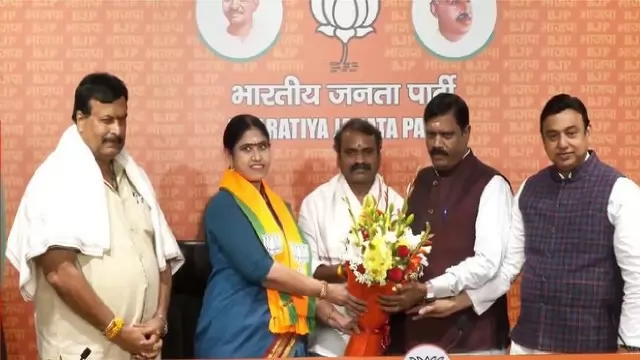S Vijayadharani joins BJP