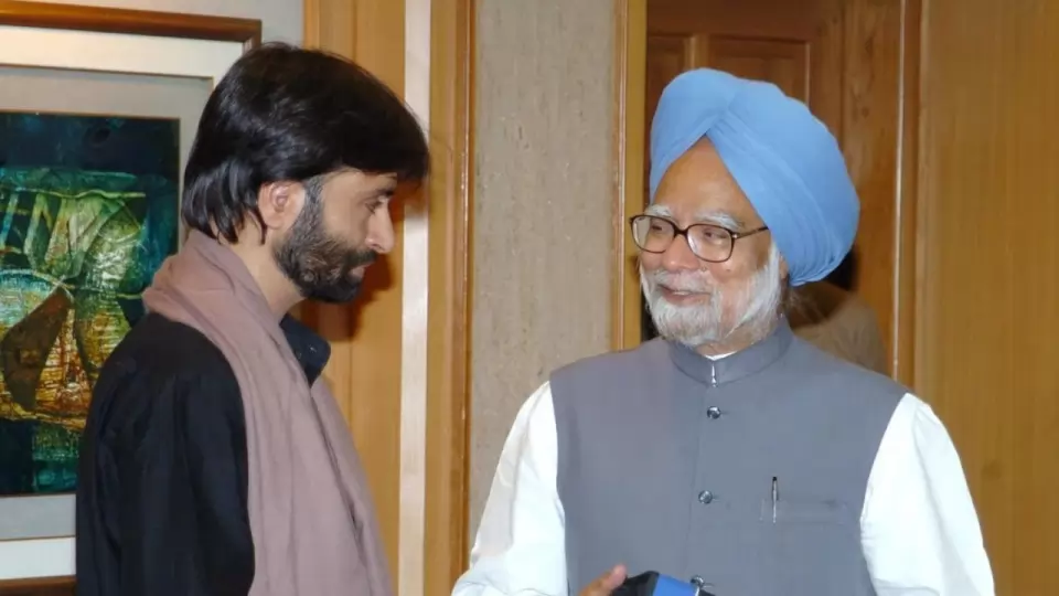 Yasin Malik with Manmohan Singh