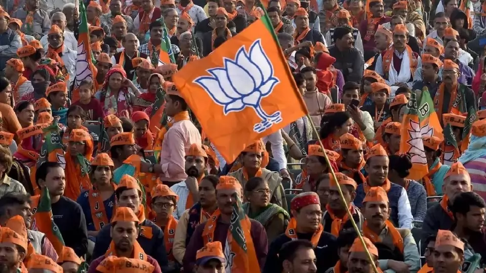  BJP face tough competition On East Uttar pradesh Haryana Rajasthan