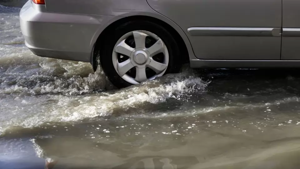 Car Safety in Waterlogged Roads