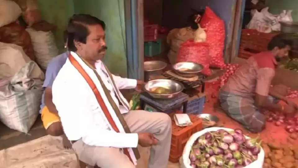 why padma shri awardee s damodaran sell vegetables