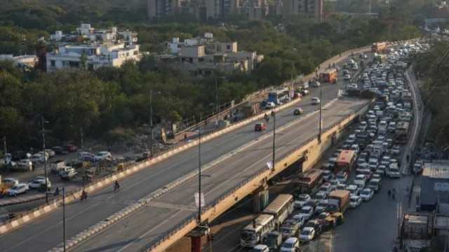 Sarita Vihar flyover