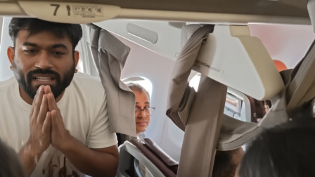 Abhijeet Dipke Detained From Plane