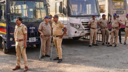 Bomb threat to five schools in Delhi