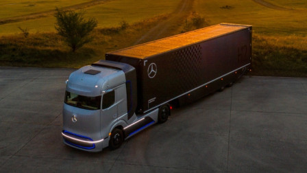 Mercedes NextGenH2 Hydrogen Truck