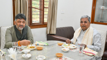 Siddaramaiah Meets DK Shivakumar Over Breakfast Amid Karnataka Leadership Row