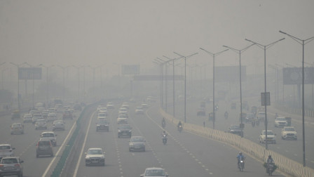 The AQI in Delhi is in the 'very poor' category. India Daily