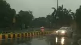 तेज हवाओं ने गर्मी से दिलाई राहत; दिल्ली-NCR में सुबह-सुबह बारिश की बौछार, दर्जनों फ्लाइट्स कैंसिल