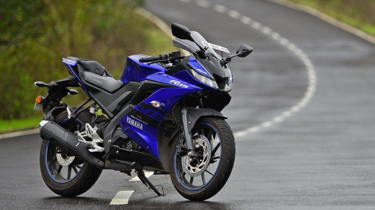  Yamaha R15 V4