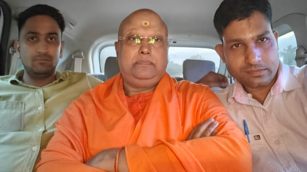 Chaitanyananda WhatsApp Chat Leaked