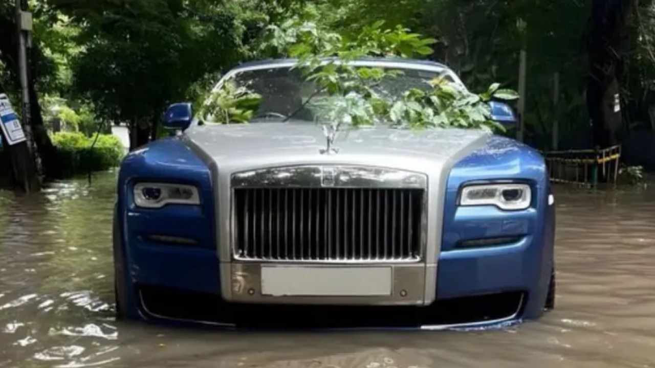 Kolkata Flood Viral Video