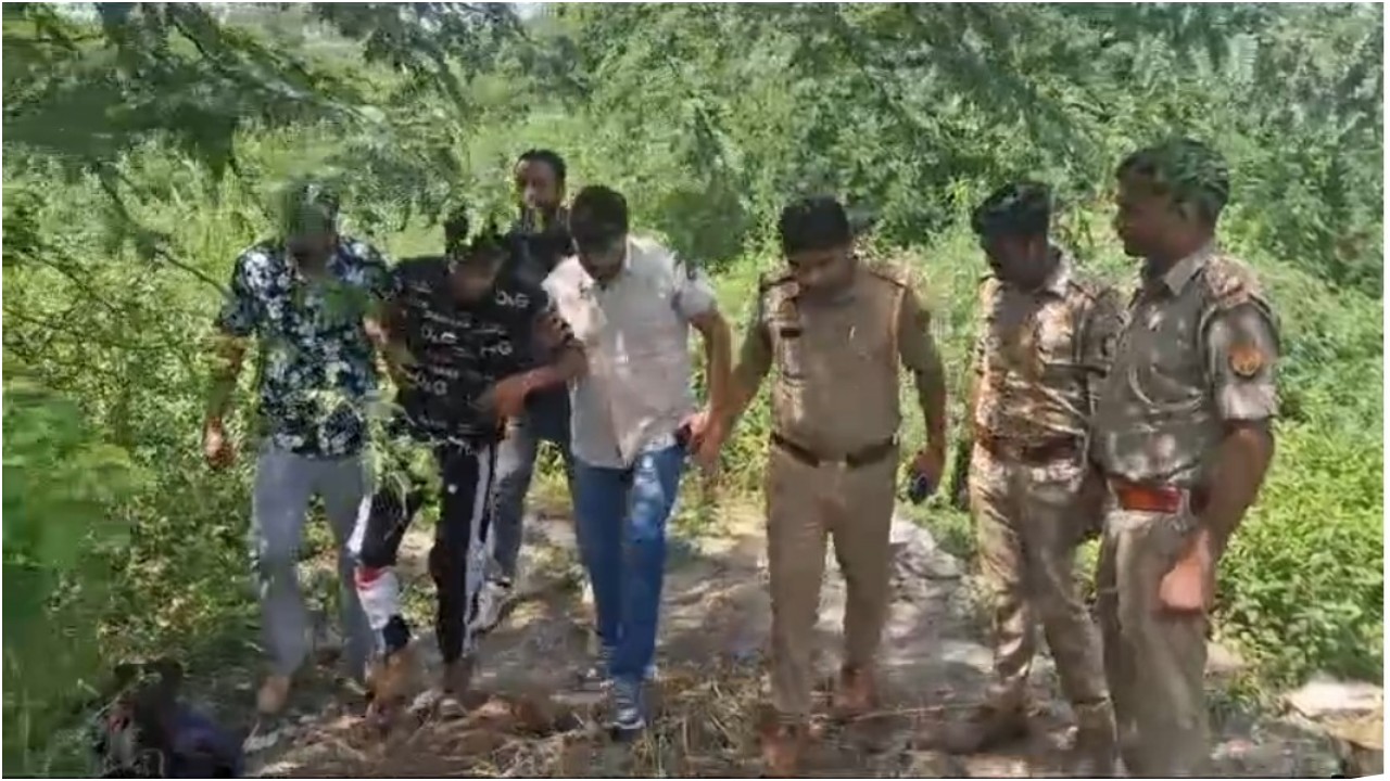 Noida miscreant opened fire on the police who had gone to recover the goods