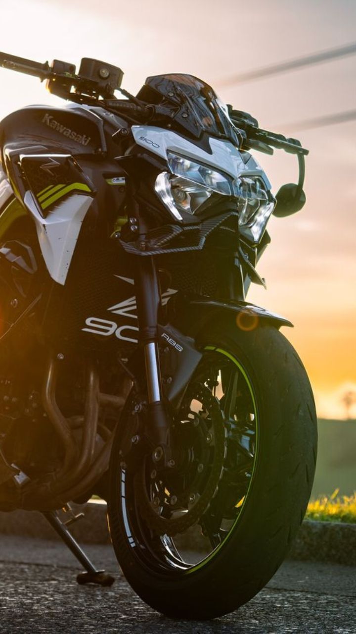 कावासाकी Z900: 9.38 लाख रुपये