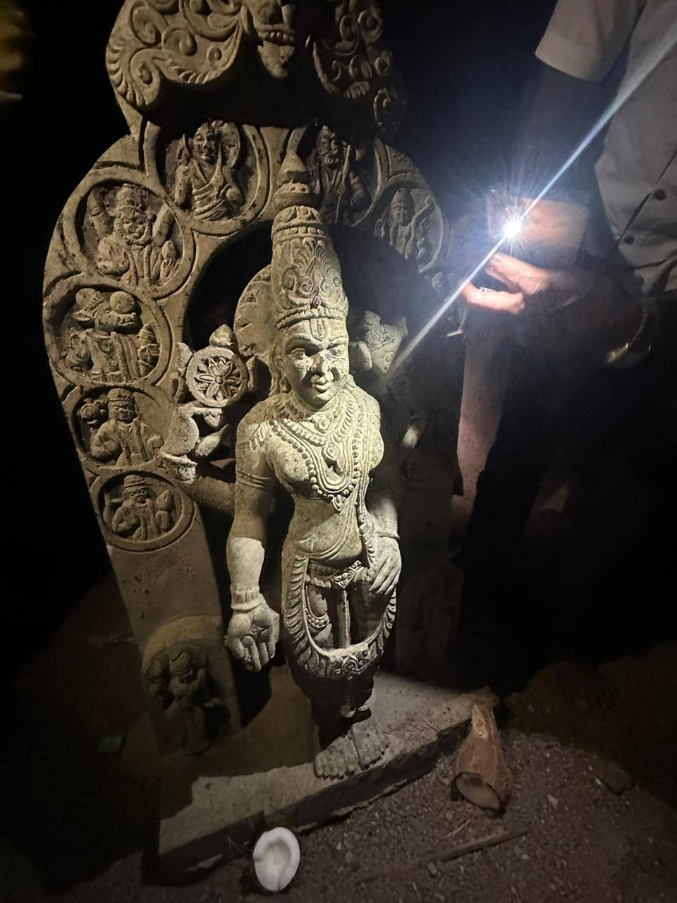 Lord Vishnu Shivling  ancient idol Krishna river Karnataka Raichur